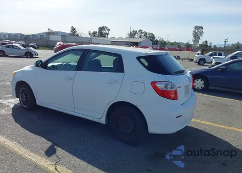 2009 Toyota Matrix z USA, uszkodzony, nr VIN 2T1KU40E79C065706